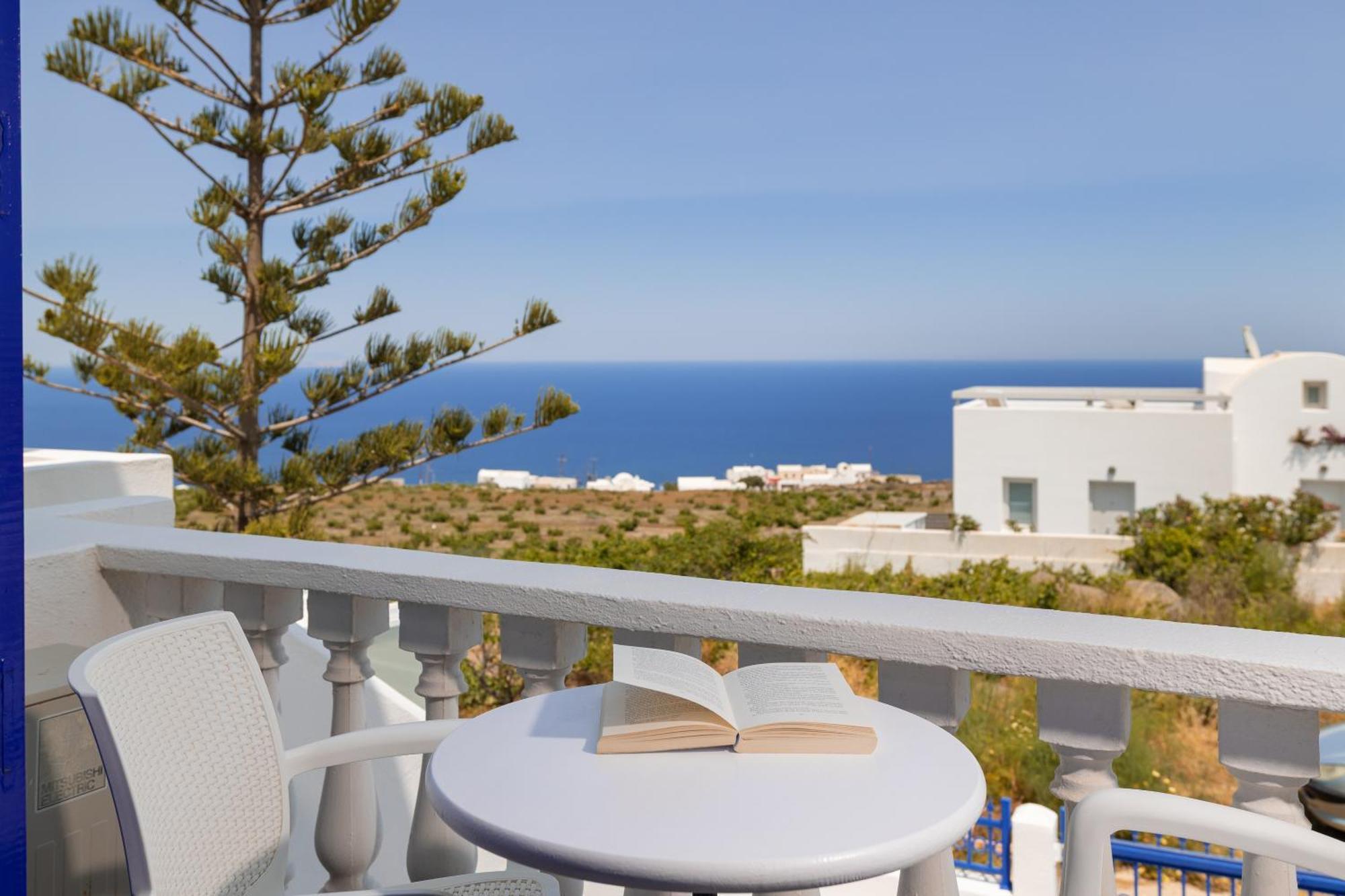 Guest house Happening Imerovigli (Santorini)