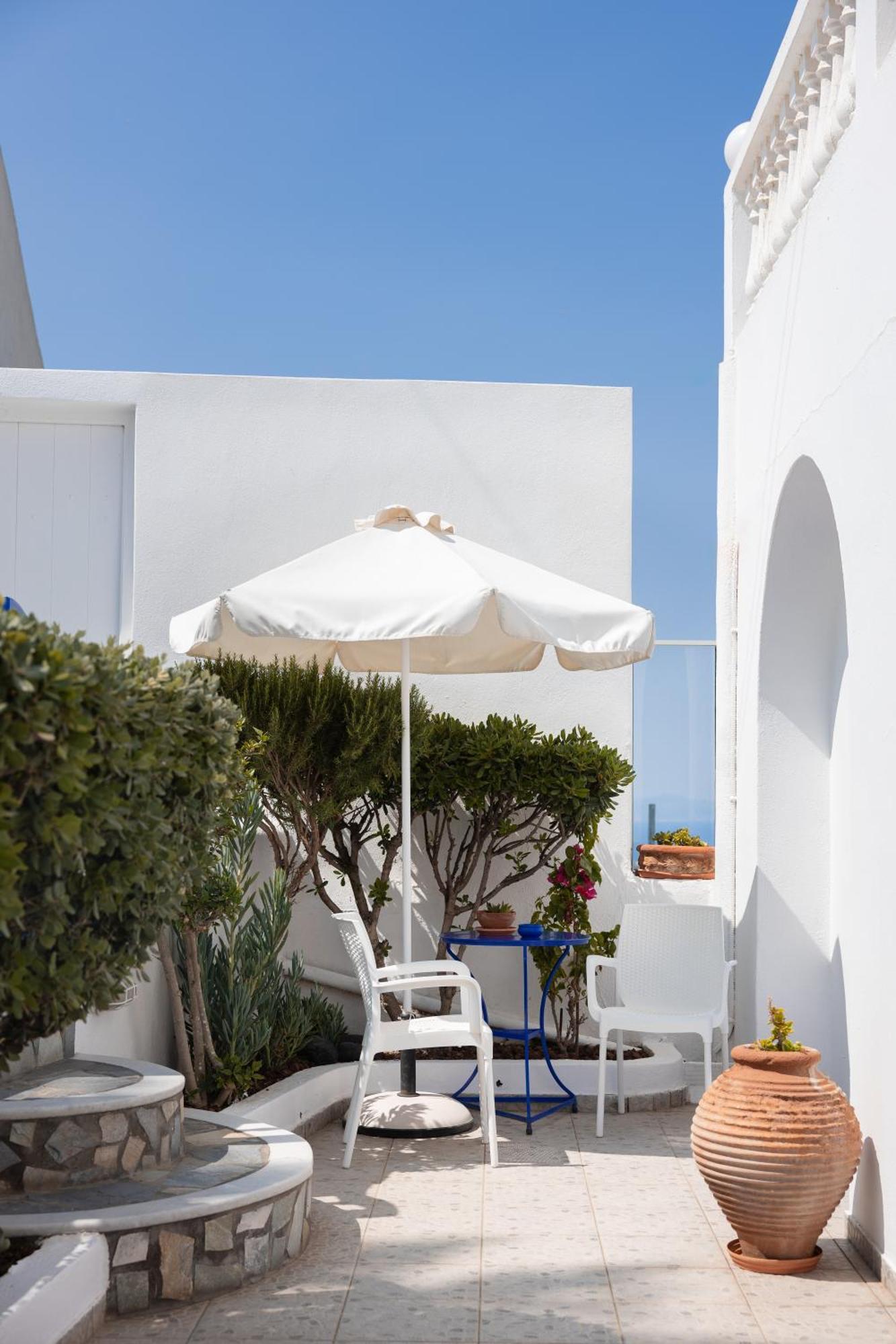 Happening 3* Imerovigli (Santorini)